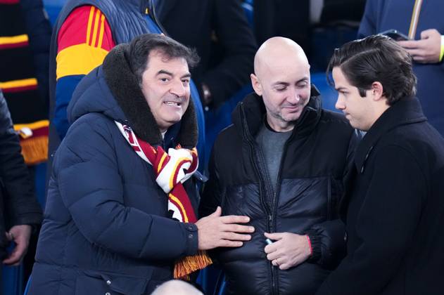 AS Roma v FC Porto - UEFA Europa League 2024 25 Knockout Play-off Second Leg Italian actor Max Giusti during the UEFA Europa League 2024 25 Knockout Play-off Second Leg match between AS Roma and FC Porto at Stadio Olimpico on February 20, 2025 in Rome, Italy. Rome Stadio Olimpico Rome Italy Copyright: xGiuseppexMaffiax UEL_Roma-Porto_200225DSC06288