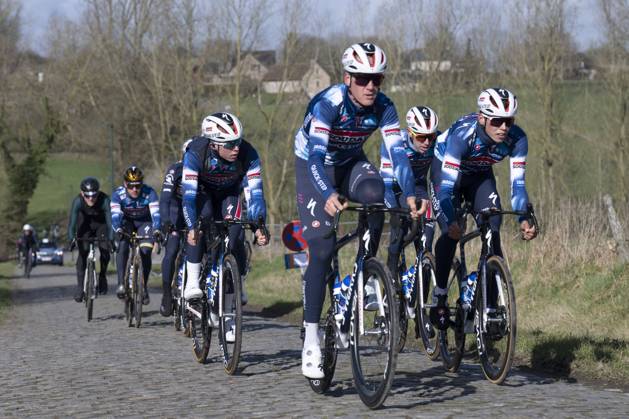 Sport Bilder des Tages Flanders Classics opening weekend 2025 - training session 26 02 2025 GENT, BELGIUM - FEBRUARY 26 : riders of Soudal - Quick Step pictured during a training session ahead of the Flanders Classics opening weekend with Omloop Het Nieuwsblad and Kuurne Brussel Kuurne on February 26, 2025 in Gent, Belgium, 26 02 2025 Gent Belgium  Copyright: xJanxDexMeuleneirx