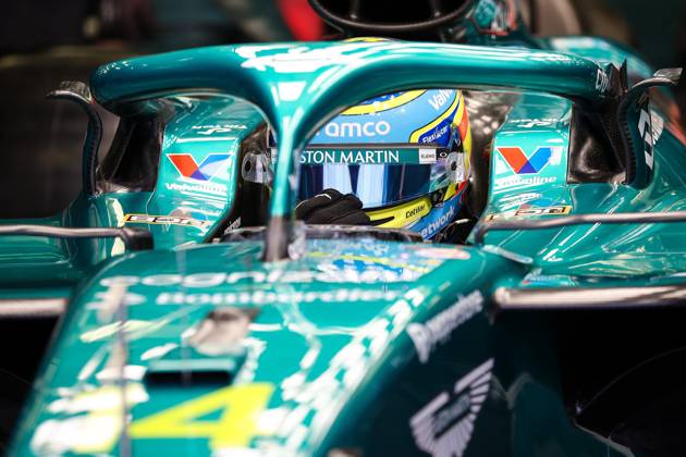 F1 - PRE-SEASON TESTING 2025 - BAHRAIN 14 ALONSO Fernando (spa), Aston Martin F1 Team AMR24, action during the Formula 1 Aramco pre-season testing 2025 of the 2025 FIA Formula One World Championship, WM, Weltmeisterschaft from February 26 to 28, 2025 on the Bahrain International Circuit, in Sakhir, Bahrain - SakhirBahrain  Copyright: xEricxAlonsox