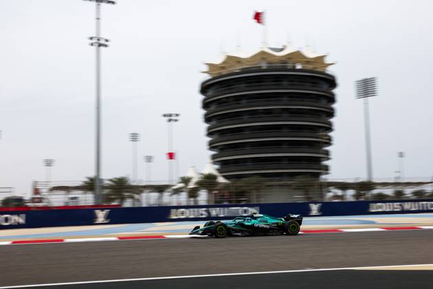 F1 - PRE-SEASON TESTING 2025 - BAHRAIN 14 ALONSO Fernando (spa), Aston Martin F1 Team AMR24, action during the Formula 1 Aramco pre-season testing 2025 of the 2025 FIA Formula One World Championship, WM, Weltmeisterschaft from February 26 to 28, 2025 on the Bahrain International Circuit, in Sakhir, Bahrain - SakhirBahrain  Copyright: xANTONINxVINCENTx