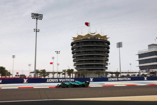 F1 - PRE-SEASON TESTING 2025 - BAHRAIN 14 ALONSO Fernando (spa), Aston Martin F1 Team AMR24, action during the Formula 1 Aramco pre-season testing 2025 of the 2025 FIA Formula One World Championship, WM, Weltmeisterschaft from February 26 to 28, 2025 on the Bahrain International Circuit, in Sakhir, Bahrain - SakhirBahrain  Copyright: xANTONINxVINCENTx