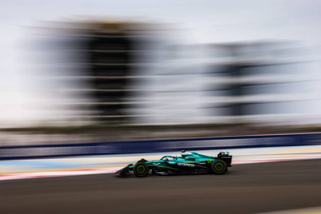 F1 - PRE-SEASON TESTING 2025 - BAHRAIN 14 ALONSO Fernando (spa), Aston Martin F1 Team AMR24, action during the Formula 1 Aramco pre-season testing 2025 of the 2025 FIA Formula One World Championship, WM, Weltmeisterschaft from February 26 to 28, 2025 on the Bahrain International Circuit, in Sakhir, Bahrain - SakhirBahrain  Copyright: xANTONINxVINCENTx