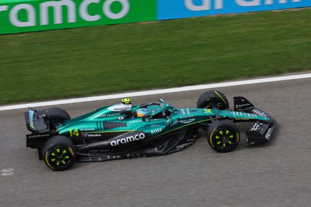 F1 - PRE-SEASON TESTING 2025 - BAHRAIN 14 ALONSO Fernando (spa), Aston Martin F1 Team AMR24, action during the Formula 1 Aramco pre-season testing 2025 of the 2025 FIA Formula One World Championship, WM, Weltmeisterschaft from February 26 to 28, 2025 on the Bahrain International Circuit, in Sakhir, Bahrain - SakhirBahrain  Copyright: xDPPIx