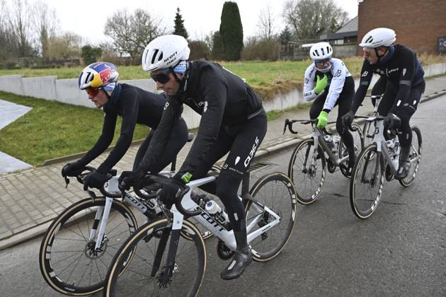 Flanders Classics opening weekend 2025 - training session 27 02 2025 GENT, BELGIUM - FEBRUARY 27 : Pidcock Thomas (GBR) GBR of Q36.5 Pro Cycling Team and teammates pictured during a training session ahead of the Flanders Classics opening weekend with Omloop Het Nieuwsblad and Kuurne Brussel Kuurne on February 27, 2025 in Gent, Belgium, 27 02 2025 Gent Belgium Copyright: xJanxDexMeuleneirx