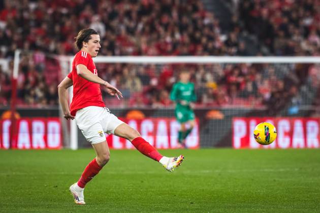 SL Benfica Vs SC Braga in Lisbon, Portugal - 26 Feb 2025 Alvaro Carreras of SL Benfica in action during the Portuguese Cup match between SL Benfica and SC Braga at Estadio da Luz. (Final score: SL Benfica 1 - 0 SC Braga) Lisbon Portugal Copyright: xHenriquexCasinhasx xSOPAxImagesx HCASINHAS_26022025_SLBENFICA_VS_SCBRAGA-006