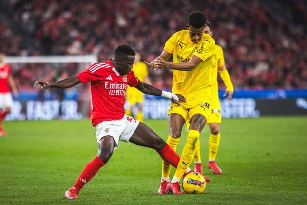 SL Benfica Vs SC Braga in Lisbon, Portugal - 26 Feb 2025 Armindo Tue, also known as Bruma of SL Benfica (L) and Robson Bambu of SC Braga (R) in action during the Portuguese Cup match between SL Benfica and SC Braga at Estadio da Luz. (Final score: SL Benfica 1 - 0 SC Braga) Lisbon Portugal Copyright: xHenriquexCasinhasx xSOPAxImagesx HCASINHAS_26022025_SLBENFICA_VS_SCBRAGA-032