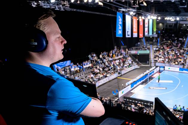 Stuttgart HBL 24 25 TVB Stuttgart TBV Lemgo Commentator Florian Schmidt Sommerfeld DYN Stuttgart Porsche Arena Baden Württemberg Germany