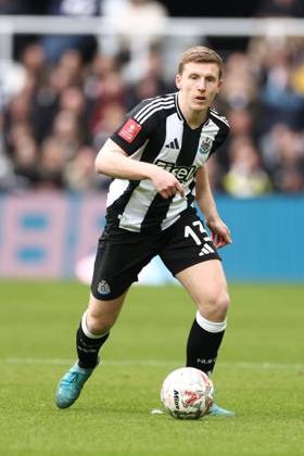 Newcastle United v Brighton and Hove Albion FA Cup 02 03 2025. 5th Round Matt Targett of Newcastle United during the FA Cup match between Newcastle United and Brighton and Hove Albion at St. James s Park, Newcastle, England on 2 March 2025. Newcastle St. James s Park Tyne and Wear England Editorial use only DataCo restrictions apply See www.football-dataco.com , Copyright: xRyanxBrownex PSI-21551-0135