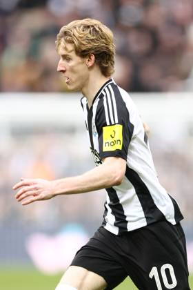 Newcastle United v Brighton and Hove Albion FA Cup 02 03 2025. 5th Round Anthony Gordon of Newcastle United during the FA Cup match between Newcastle United and Brighton and Hove Albion at St. James s Park, Newcastle, England on 2 March 2025. Newcastle St. James s Park Tyne and Wear England Editorial use only DataCo restrictions apply See www.football-dataco.com , Copyright: xRyanxBrownex PSI-21551-0160