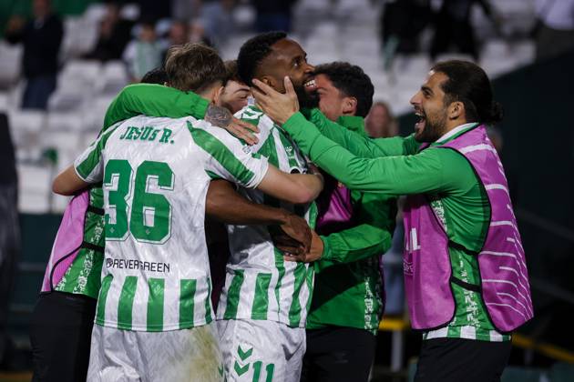 Real Betis Balompie v Vitoria SC - UEFA Conference League 2024 25 Round of 16 First Leg Cedrik Bakambu of Real Betis celebrates a goal during the UEFA Conference League match between Real Betis and Vitoria Guimaraes SC at Benito Villamarin in Seville, Spain, on March 6, 2025. Seville Spain  Copyright: xDAXxImagesx originalFilename:daximages-realbeti250306_np5zk