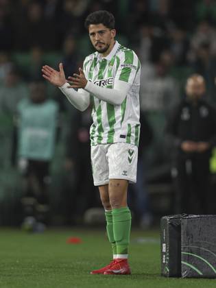 ESP: Real Betis-Vitoria Guimaraes. UEFA Conference League Pablo Fornals of Real Betis during the UEFA Conference League, round of 16 match, between Real Betis and Vitoria Guimaraes played at Benito Villamarin Stadium on March 06, 2025 in Sevilla, Spain. kpng Copyright: xAntonioxPozox xPRESSINPHOTOx AP_250306_BET_VIT_178