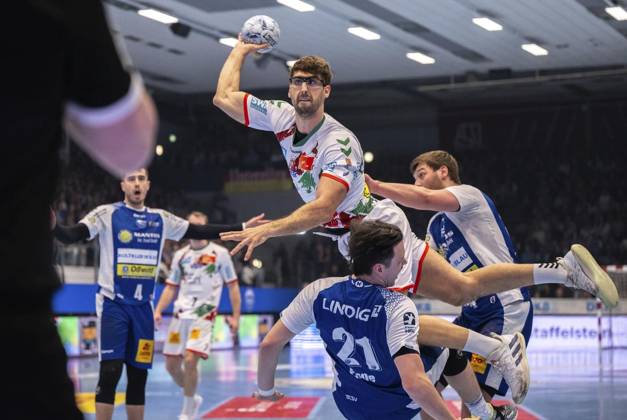 DAIKIN HBL HANDBALL MEN 1 BL 22 GAME DAY THSV EISENACH SC MAGDEBURG FOR EDITORIAL PURPOSES ONLY p 08 03 2025 Eisenach DAIKIN HBL Handball 1 Bundesliga Men Season 2024 2025 22 Matchday Werner Assmann Halle ThSV Eisenach SC Magdeburg in photo Antonio Serradilla Cuenca 15 SC Magdeburg in duel with Moritz Ende 21 ThSV Eisenach Germany Thuringia Eisenach Copyright SaschaxFromm Copyright: SaschaxFromm doc7zoq1zy3ccg1ivxchrh ,EDITORIAL USE ONLY Copyright: SaschaxFromm