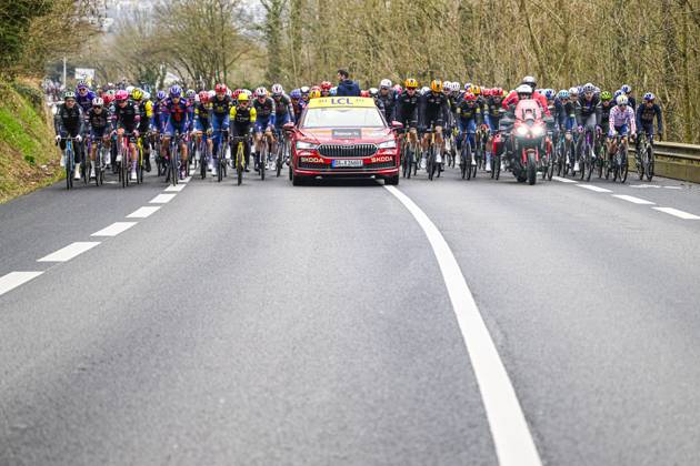 Paris - Nice 2025 - stage 2 BELLEGARDE, FRANCE - MARCH 10 : Illustration picture of the start of the race during stage 2 of the 83th edition of the Paris - Nice cycling race, a stage of 183,9km with start in Montesson and finish in Bellegarde on March 10, 2025 in Bellegarde, France, 10 03 2025 ( Motordriver Kenny Verfaillie - Bellegarde France  Copyright: xNicoxVereeckenx