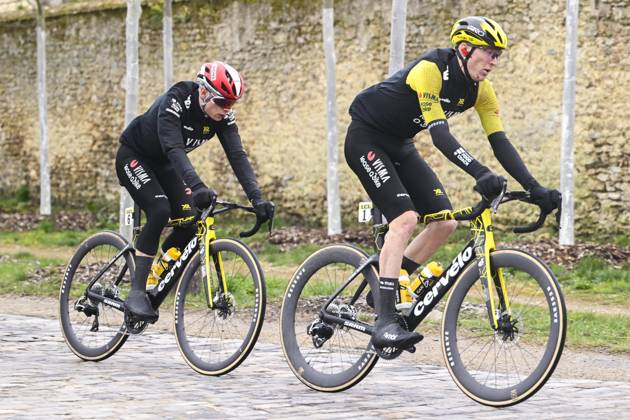 Paris - Nice 2025 - stage 2 BELLEGARDE, FRANCE - MARCH 10 : Jorgenson Matteo (USA) of Team Visma Lease A Bike, Vingegaard Jonas (DEN) of Team Visma Lease A Bike in action during stage 2 of the 83th edition of the Paris - Nice cycling race, a stage of 183,9km with start in Montesson and finish in Bellegarde on March 10, 2025 in Bellegarde, France, 10 03 2025 ( Motordriver Kenny Verfaillie - Bellegarde France  Copyright: xNicoxVereeckenx
