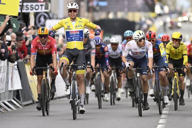 Paris - Nice 2025 - stage 2 BELLEGARDE, FRANCE - MARCH 10 : Merlier Tim (BEL) of Soudal Quick-Step celebrating his victory during stage 2 of the 83th edition of the Paris - Nice cycling race, a stage of 183,9km with start in Montesson and finish in Bellegarde on March 10, 2025 in Bellegarde, France, 10 03 2025 ( Motordriver Kenny Verfaillie - Bellegarde France  Copyright: xNicoxVereeckenx