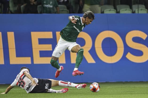 Match between Palmeiras and Sao Paulo for the Sao Paulo championship Sao paulo (sp), 03 10 2025 - paulistao palmeiras vs sao paulo richard rios from palmeiras in a play in the match between palmeiras and sao paulo, valid for the semi-final of the 2025 paulista football championship, on the night of this monday, march 10, 2025, at allianz parque, in sao paulo-sp (Foto: Leco Viana Thenews2 imago images) SPO Copyright: xLecoxVianax