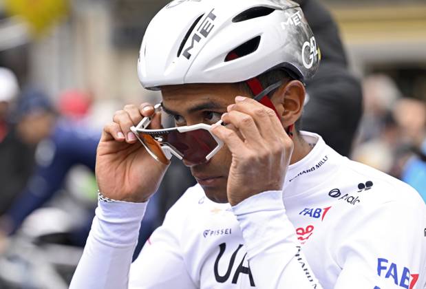 Paris - Nice 2025 - stage 4 LA LOGE DES GARDES, FRANCE - MARCH 12 : Narvaez Jhonatan (ECU) of Uae Team Emirates - Xrg during stage 4 of the 83th edition of the Paris - Nice cycling race, a stage of 163,4km with start in Vichy and finish in La Loge Des Gardes on March 12, 2025 in La Loge Des Gardes, France, 12 03 2025 ( Motordriver Kenny Verfaillie - La Loge Des Gardes France Copyright: xNicoxVereeckenx