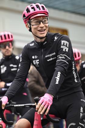 Paris - Nice 2025 - stage 4 LA LOGE DES GARDES, FRANCE - MARCH 12 : Powless Neilson (USA) of Ef Education - Easypost during stage 4 of the 83th edition of the Paris - Nice cycling race, a stage of 163,4km with start in Vichy and finish in La Loge Des Gardes on March 12, 2025 in La Loge Des Gardes, France, 12 03 2025 ( Motordriver Kenny Verfaillie - La Loge Des Gardes France  Copyright: xNicoxVereeckenx
