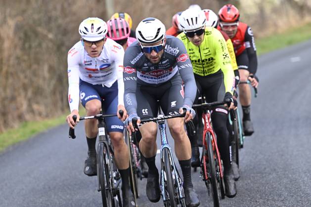 Paris - Nice 2025 - stage 4 LA LOGE DES GARDES, FRANCE - MARCH 12 : Planckaert Edward (BEL) of Alpecin - Deceuninck , Gachignard Thomas (FRA) of Team Totalenergies, Smith Dion (NZL) of Intermarche - Wanty during stage 4 of the 83th edition of the Paris - Nice cycling race, a stage of 163,4km with start in Vichy and finish in La Loge Des Gardes on March 12, 2025 in La Loge Des Gardes, France, 12 03 2025 ( Motordriver Kenny Verfaillie - La Loge Des Gardes France  Copyright: xNicoxVereeckenx