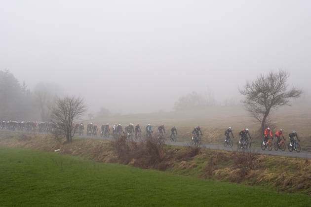 Sport Bilder des Tages The pack rides during the 60th Tirreno - Adriatico 2025, Stage 4 from Norcia to Trasacco - on March 13, 2025 in Norcia, Umbria, Italy.  Copyright: xFabioxFerrari LaPressex