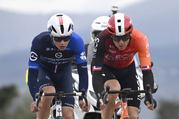 Paris - Nice 2025 - stage 5 LA COTE-SAINT-ANDRE, FRANCE - MARCH 13 : Gruel Thibaud (FRA) of Groupama - Fdj and Swift Ben (GBR) of Ineos Grenadiers during stage 5 of the 83th edition of the Paris - Nice cycling race, a stage of 196,5km with start in Saint-Just-en-Chevalet and finish in La Cote-Saint-Andre on March 13, 2025 in La Cote-Saint-Andre, France, 13 03 2025 ( Motordriver Kenny Verfaillie - La Cote-Saint-Andre France  Copyright: xNicoxVereeckenx