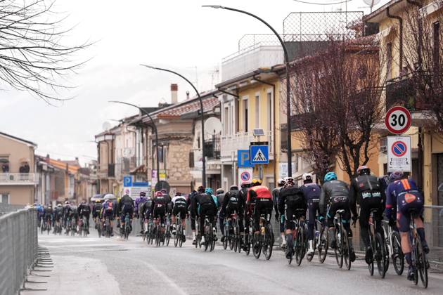 The pack rides during the 60th Tirreno - Adriatico 2025, Stage 4 from Norcia to Trasacco - on March 13, 2025 in Norcia, Umbria, Italy.  Copyright: xMassimoxPaolone LaPressex