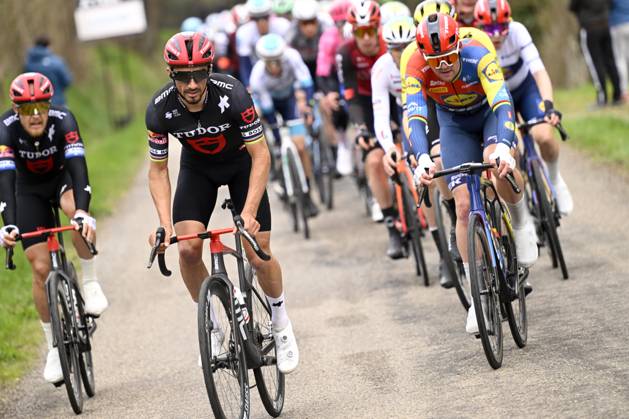 Paris - Nice 2025 - stage 5 LA COTE-SAINT-ANDRE, FRANCE - MARCH 13 : Alaphilippe Julian (FRA) of Tudor Pro Cycling Team, Pedersen Mads (DEN) of Lidl - Trek during stage 5 of the 83th edition of the Paris - Nice cycling race, a stage of 196,5km with start in Saint-Just-en-Chevalet and finish in La Cote-Saint-Andre on March 13, 2025 in La Cote-Saint-Andre, France, 13 03 2025 ( Motordriver Kenny Verfaillie - La Cote-Saint-Andre France  Copyright: xNicoxVereeckenx