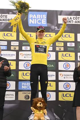 Paris - Nice 2025 - stage 5 LA COTE-SAINT-ANDRE, FRANCE - MARCH 13 : Jorgenson Matteo (USA) of Team Visma Lease A Bike pictured with the yellow jersey during the podium ceremony of stage 5 of the 83th edition of the Paris - Nice cycling race, a stage of 196,5km with start in Saint-Just-en-Chevalet and finish in La Cote-Saint-Andre on March 13, 2025 in La Cote-Saint-Andre, France, 13 03 2025 ( Motordriver Kenny Verfaillie - La Cote-Saint-Andre France  Copyright: xNicoxVereeckenx