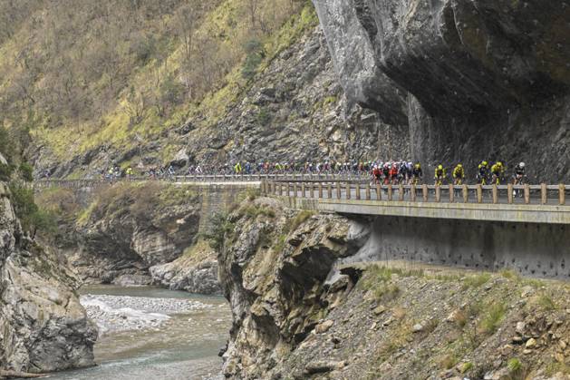 Paris - Nice 2025 - stage 7 AURON, FRANCE - MARCH 15 : Illustration picture during stage 7 of the 83th edition of the Paris - Nice cycling race, a stage of 109,3km with start in Nice and finish at Auron on March 15, 2025 in Auron, France, 15 03 2025 ( Motordriver Kenny Verfaillie - Auron France  Copyright: xNicoxVereeckenx