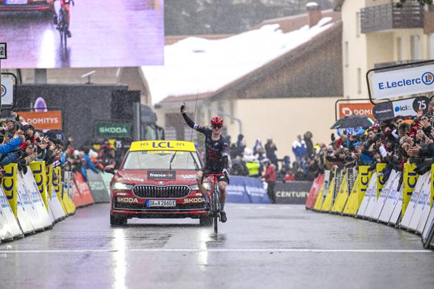 Paris - Nice 2025 - stage 7 AURON, FRANCE - MARCH 15 : Storer Michael (AUS) of Tudor Pro Cycling Team celebrating his victory during stage 7 of the 83th edition of the Paris - Nice cycling race, a stage of 109,3km with start in Nice and finish at Auron on March 15, 2025 in Auron, France, 15 03 2025 ( Motordriver Kenny Verfaillie - Auron France  Copyright: xNicoxVereeckenx