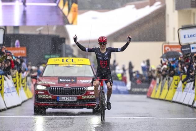 Paris - Nice 2025 - stage 7 AURON, FRANCE - MARCH 15 : Storer Michael (AUS) of Tudor Pro Cycling Team celebrating his victory during stage 7 of the 83th edition of the Paris - Nice cycling race, a stage of 109,3km with start in Nice and finish at Auron on March 15, 2025 in Auron, France, 15 03 2025 ( Motordriver Kenny Verfaillie - Auron France  Copyright: xNicoxVereeckenx