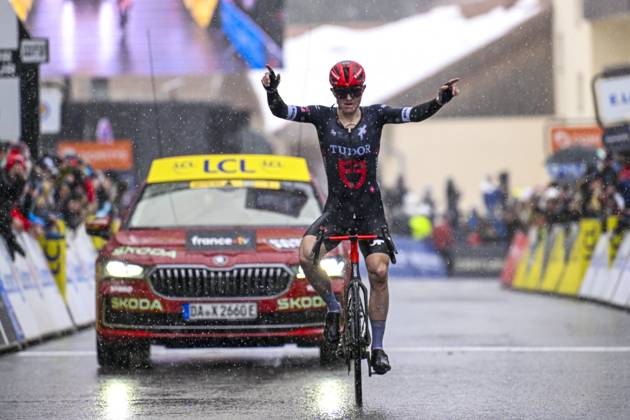Paris - Nice 2025 - stage 7 AURON, FRANCE - MARCH 15 : Storer Michael (AUS) of Tudor Pro Cycling Team celebrating his victory during stage 7 of the 83th edition of the Paris - Nice cycling race, a stage of 109,3km with start in Nice and finish at Auron on March 15, 2025 in Auron, France, 15 03 2025 ( Motordriver Kenny Verfaillie - Auron France  Copyright: xNicoxVereeckenx