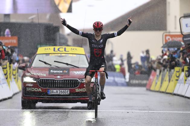 Paris - Nice 2025 - stage 7 AURON, FRANCE - MARCH 15 : Storer Michael (AUS) of Tudor Pro Cycling Team winning stage 7 of the 83th edition of the Paris - Nice cycling race, a stage of 109,3km with start in Nice and finish at Auron on March 15, 2025 in Auron, France, 15 03 2025 ( Motordriver Kenny Verfaillie - Auron France  Copyright: xNicoxVereeckenx
