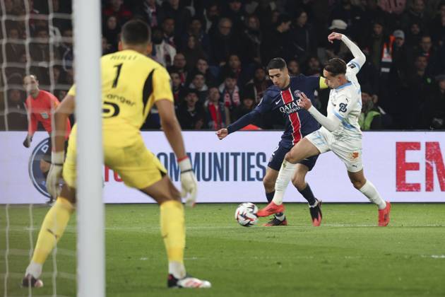 FOOTBALL : Paris Saint Germain Vs Olympique de Marseille - Ligue 1 - 16 03 2025 Achraf Hakimi (PSG) vs Amar Dedic (OM) ParisFrance  Copyright: xMichtofx