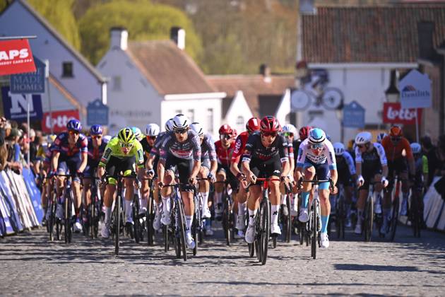 Danilith Nokere Koerse 2025 cycling race NOKERE, BELGIUM - MARCH 19 : illustration picture peloton at the Nokereberg during the Men Elite UCI 1.Pro 78th Danilith Nokere Koerse cycling race with start in Deinze and finish in Nokere (188,2 km) on March 19, 2025 in Nokere, Belgium, 19 03 2025 ( Motordriver Rodrique Verfaillie & Nokere Belgium  Copyright: xTomasxSiskx