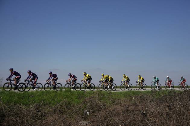 The pack rides cycles during the men s elite race of the Milano-Torino one day cycling race (174km) from Rho to Torino (Superga) - North West Italy- Wednesday, March 19, 2025. - cycling .  Copyright: xMarcoxAlpozzi LaPressex