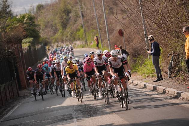 The pack rides during the men s elite race of the Milano-Torino one day cycling race (174km) from Rho to Torino (Superga) - North West Italy- Wednesday, March 19, 2025. - cycling .  Copyright: xMarcoxAlpozzi LaPressex