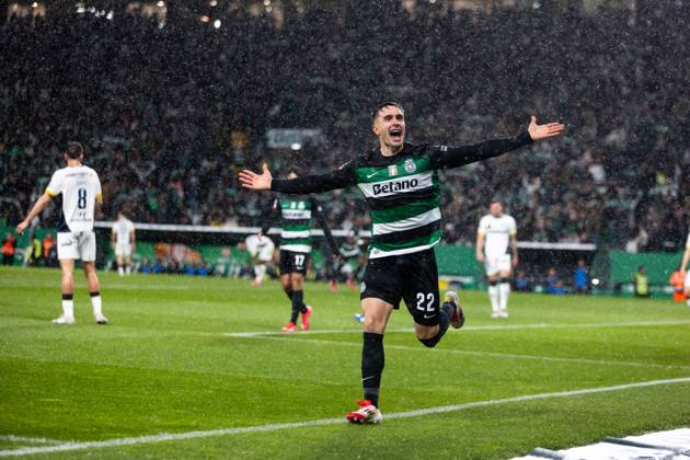 Sporting CP v FC Famalicao - Liga Portugal BetClic Ivan Fresneda a celebrar o golo durante partida entre Sporting CP v FC Famalicao valida pela Liga Portugal BetClic no Estadio Jose Alvalade, Lisboa, Portugal (Foto de Diogo Faria Reis Avant Sports) Lisbon Estadio Jose Alvalade Portugal Copyright: xDiogoxFariaxReis AvantxSportsx