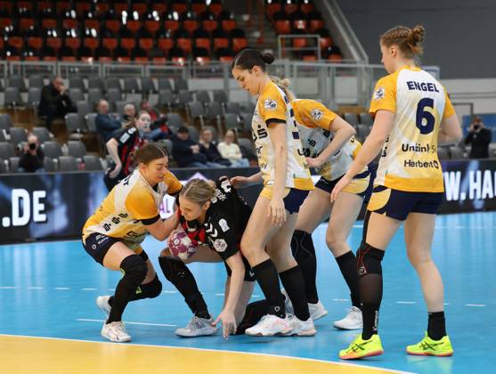 Handball, Women, HBF, Bayer 04 Leverkusen - HSG Bensheim-Auerbach