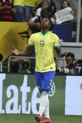 Match between brazil and colombia for the world cup qualifiers in brasilia Brasilia (df), 03 20 2025 - qualifiers 2026 world cup brazil colombia brazilian player vinicius jr scores and celebrates his goal in a match between the brazilian team and the colombian team, for the 13th round of the world cup qualifiers at the arena brb mane garrincha, this thursday night, march 20, 2025 (Foto: Leco Viana Thenews2 imago images) SPO Copyright: xLecoxVianax