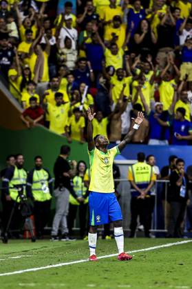 Match between brazil and colomba for the world cup qualifiers in brasilia Brasilia (df), 03 20 2025 - qualifiers 2026 world cup brazil colombia - player vini jr celebrates in a match between the brazilian team and the colombian team, for the 13th round of the world cup qualifiers at the brb mane garrincha arena, this thursday night, march 20, 2025. (Foto: Pedro Paulo Diaz Thenews2 imago images) Copyright: xPedroxPauloxDiazx