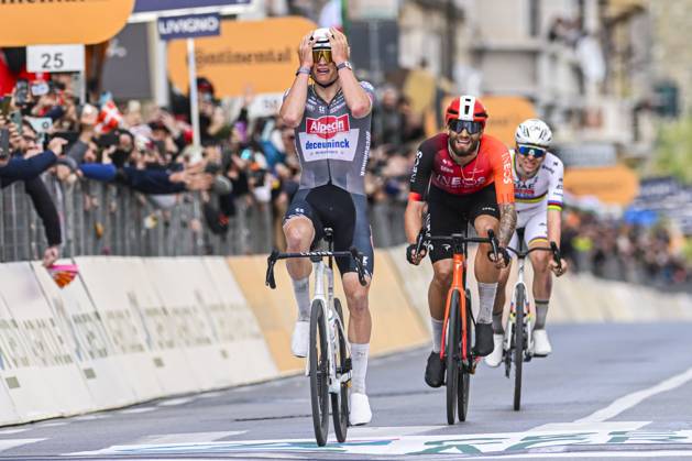 Bilder des Jahres 2025, Sport 03 März Sport Themen der Woche KW12 Sport Bilder des Tages 2025 Milan - Sanremo UCI WorldTour cycling race SANREMO, ITALY - MARCH 22 : Van Der Poel Mathieu (NED) of Alpecin - Deceuninck celebrating his victory during the UCI WorldTour 116th Milan - Sanremo cycling race with start in Pavia and finish at the Via Roma in Sanremo on March 22, 2025 in Sanremo, Italy, 22 03 2025 ( Motordriver Kenny Verfaillie - Sanremo Italy  Copyright: xNicoxVereeckenx