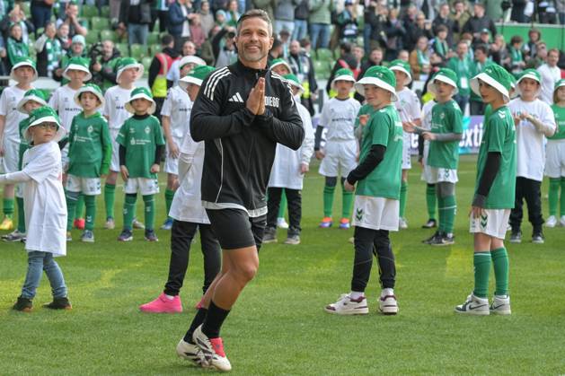 Diego Diego All Stars 10 comes to the stadium ,SV Werder Bremen Diego All Stars, Soccer, Farewell match, 22 03 2025 Bremen Bremen Germany Copyright: xkolbert-press BurghardxSchreyerx