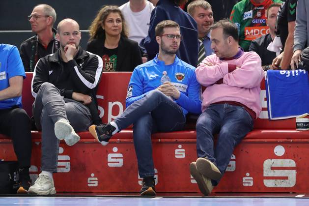 21 03 2025, xtgx, Handball, Daikin HBL, SC Magdeburg Füchse Berlin emspor v l Paul Drux Berlin , Jaron Siewert Berlin, Coach , Bob Hanning Berlin, Managing Director Magdeburg