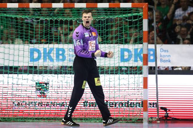 21 03 2025, xtgx, Handball, Daikin HBL, SC Magdeburg Füchse Berlin emspor v l Sergey Hernandez Ferrer Magdeburg, 1 cheers over held ball, defended, held, Torhueter Magdeburg