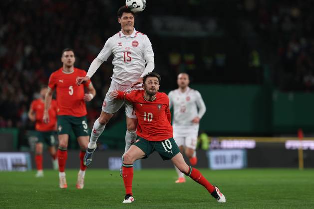 2025 03 23 xJAx Portugal, Lisbon Estadio Jose Alvalade UEFA Nations League 2025 Quarter finals Portugal Denmark v l , Christian Norgaard Denmark , Bernardo Silva Portugal Header, header duel Copyright: JoaquimxFerreira