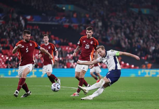 London, England, 24th March 2025. Harry Kane of England shoots during the FIFA World Cup, WM, Weltmeisterschaft, Fussball European Qualifying match at Wembley Stadium, London. Picture credit should read: David Klein Sportimage EDITORIAL USE ONLY. No use with unauthorised audio, video, data, fixture lists, club league logos or live services. Online in-match use limited to 120 images, no video emulation. No use in betting, games or single club league player publications. SPI_067_DK_England_Latvia SPI-3762-0067