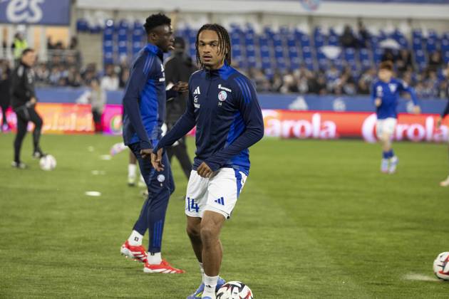 FOOTBALL : Racing Strasbourg vs Olympique de Lyon. - Ligue 1 Stade de la Meinau 28 03 2025 Echauffement des joueurs de Racing de Strasbourg Copyright: xelyxandroxcegarrax