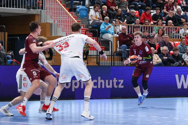 Nicolas Paulnsteiner VFL Potsdam, 07 with the ball, 1 VFL Potsdam vs HC Erlangen, 1 Bundesliga, Daikin, HBL, 29 03 2025 Potsdam Brandenburg Germany Copyright: xFootbowl ThomasxSobotzkix