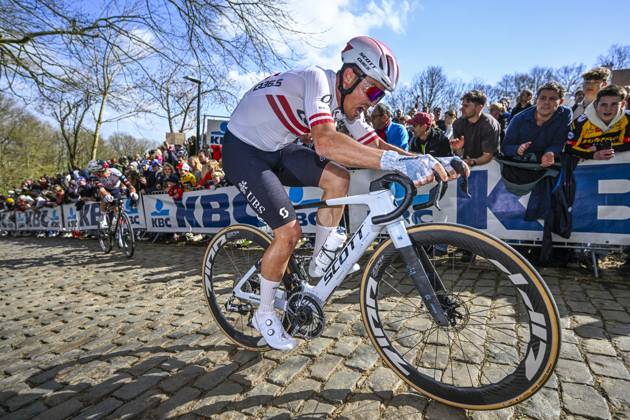 Gent - Wevelgem in Flanders Fields 2025 WEVELGEM, BELGIUM - MARCH 30 : Rider of Q36.5 Pro Cycling Team in action pictured during 87th edition of the UCI World Tour Gent - Wevelgem in Flanders Fields cycling race for Men Elite with start in Ieper and finish in Wevelgem after 250 km on March 30, 2025 in Wevelgem, Belgium, 30 03 2025 ( Motordriver Guy De Vuyst - Wevelgem Belgium  Copyright: xNicoxVereeckenx